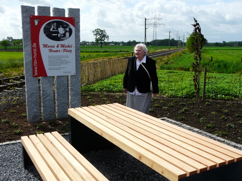 Einweihung Maria Michel Platz 20140054.JPG